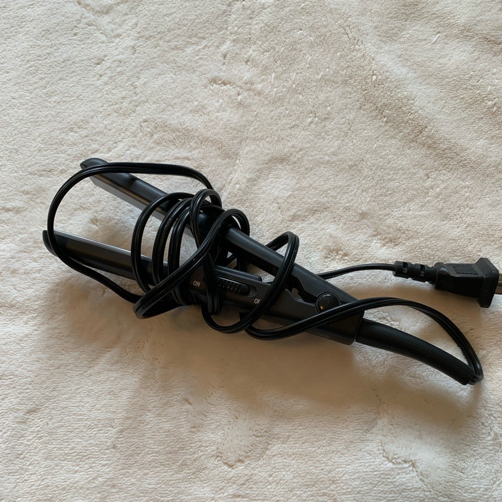 Mini ConAir hair straightener